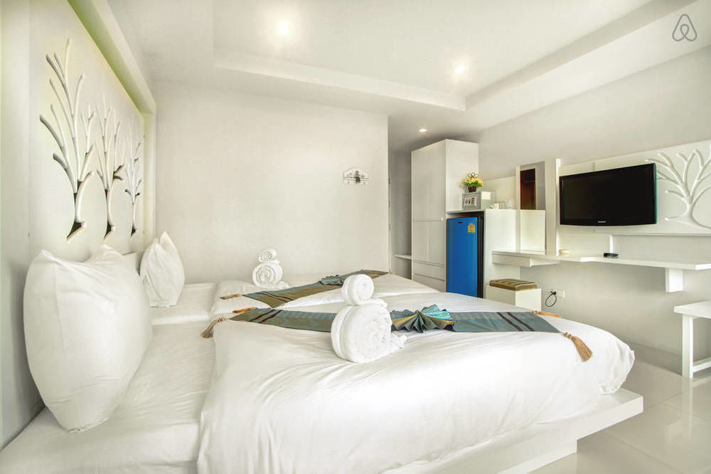The Silk Hill Hotel Patong Extérieur photo