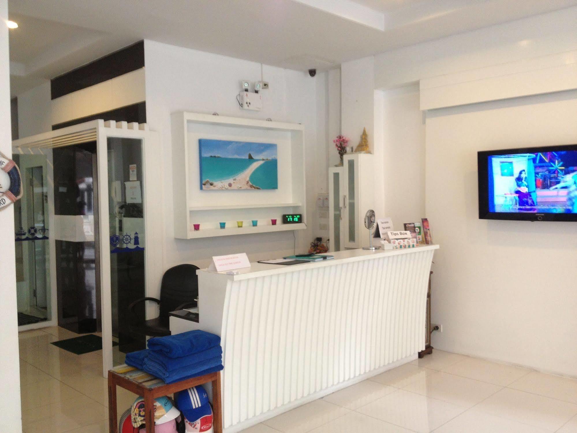 The Silk Hill Hotel Patong Extérieur photo